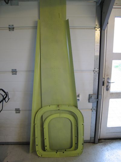 aft-fuselage-031-400x aft-fuselage-031-400x