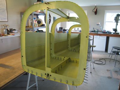 aft-fuselage-041-400x aft-fuselage-041-400x