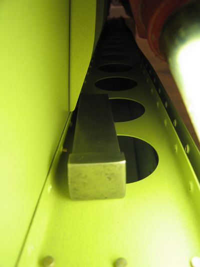 ailerons-075-400x ailerons-075-400x